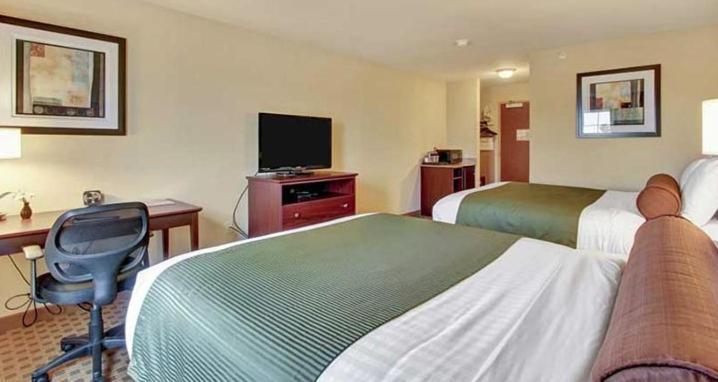 Hotel The At 3*